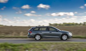 Skoda Octavia Estate 2020 года  (UK)